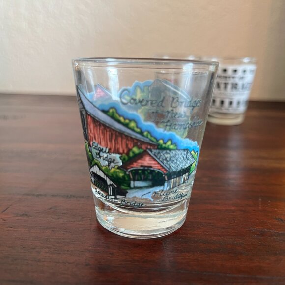 VTG Shot Glass Lot of 6 US Destinations Souvenirs New York Twin Towers Alcatraz - Picture 9 of 9
